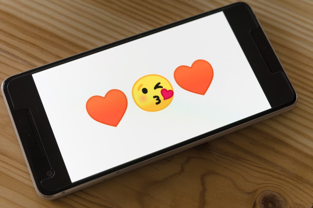 5 Aplikasi Dating Online Terbaik untuk Menemukan Pasangan Idaman
